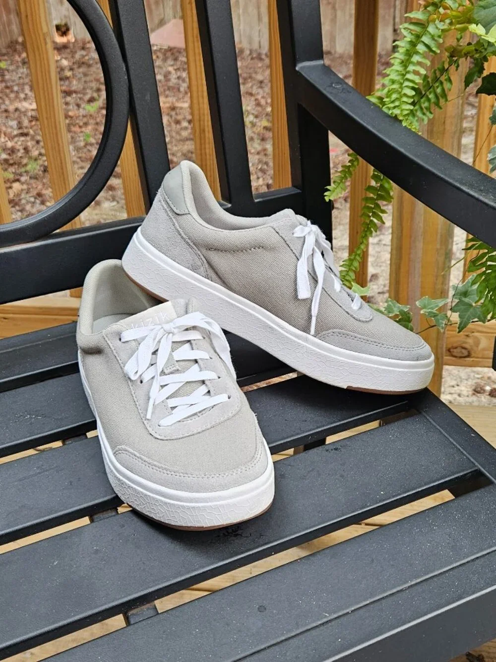 Kizik Prague Sneakers Gray Size Women 8.5 Wide - Men 7 Wide